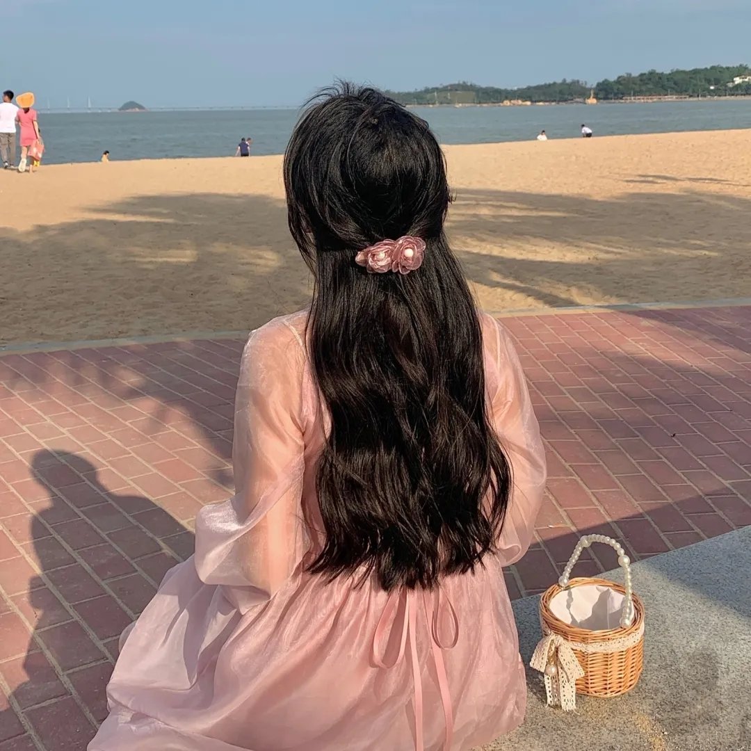 为黛茜小姐开车